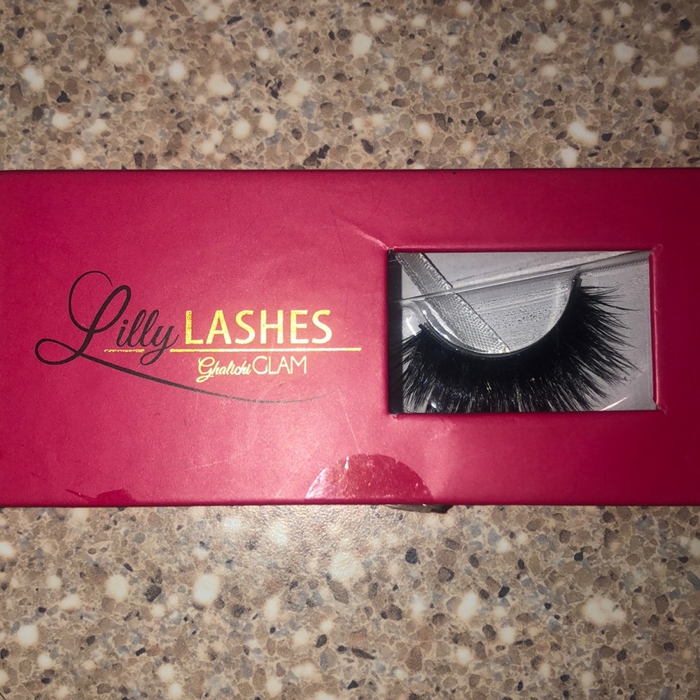 Lilly Lashes